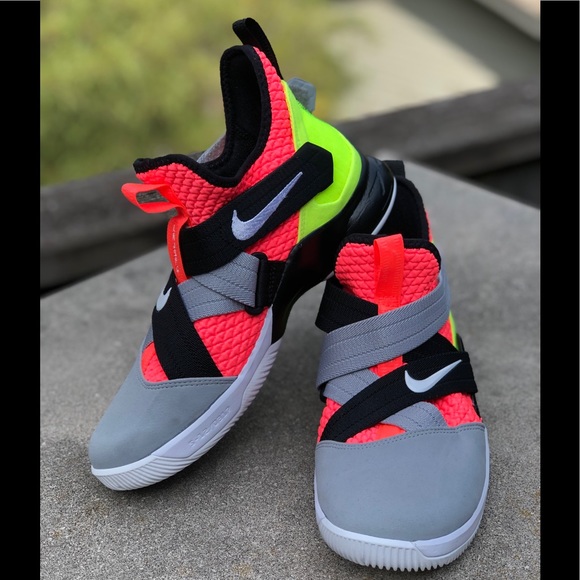 lebron soldier 12 big kids